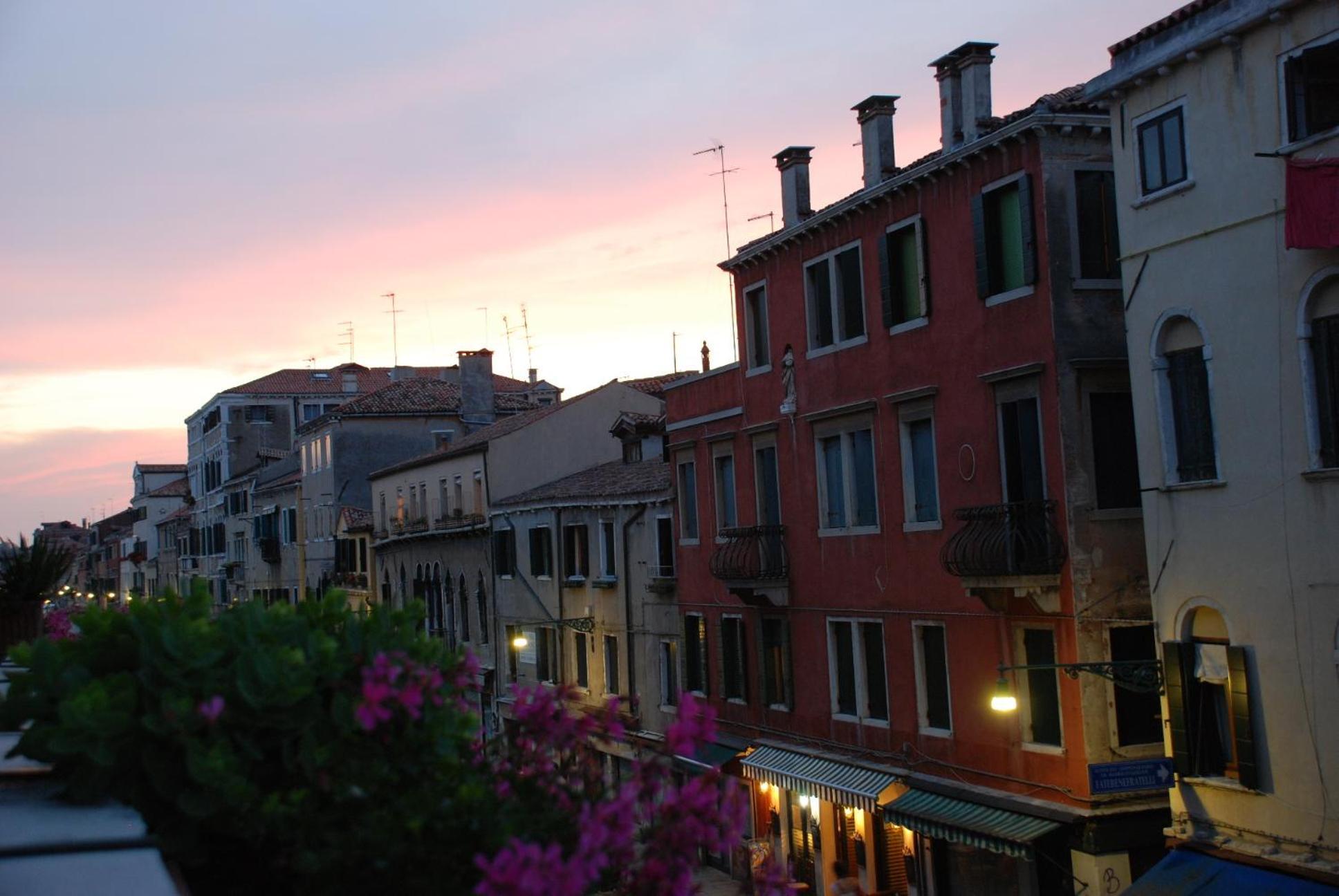 Hotel At Leonard Venice Exterior photo
