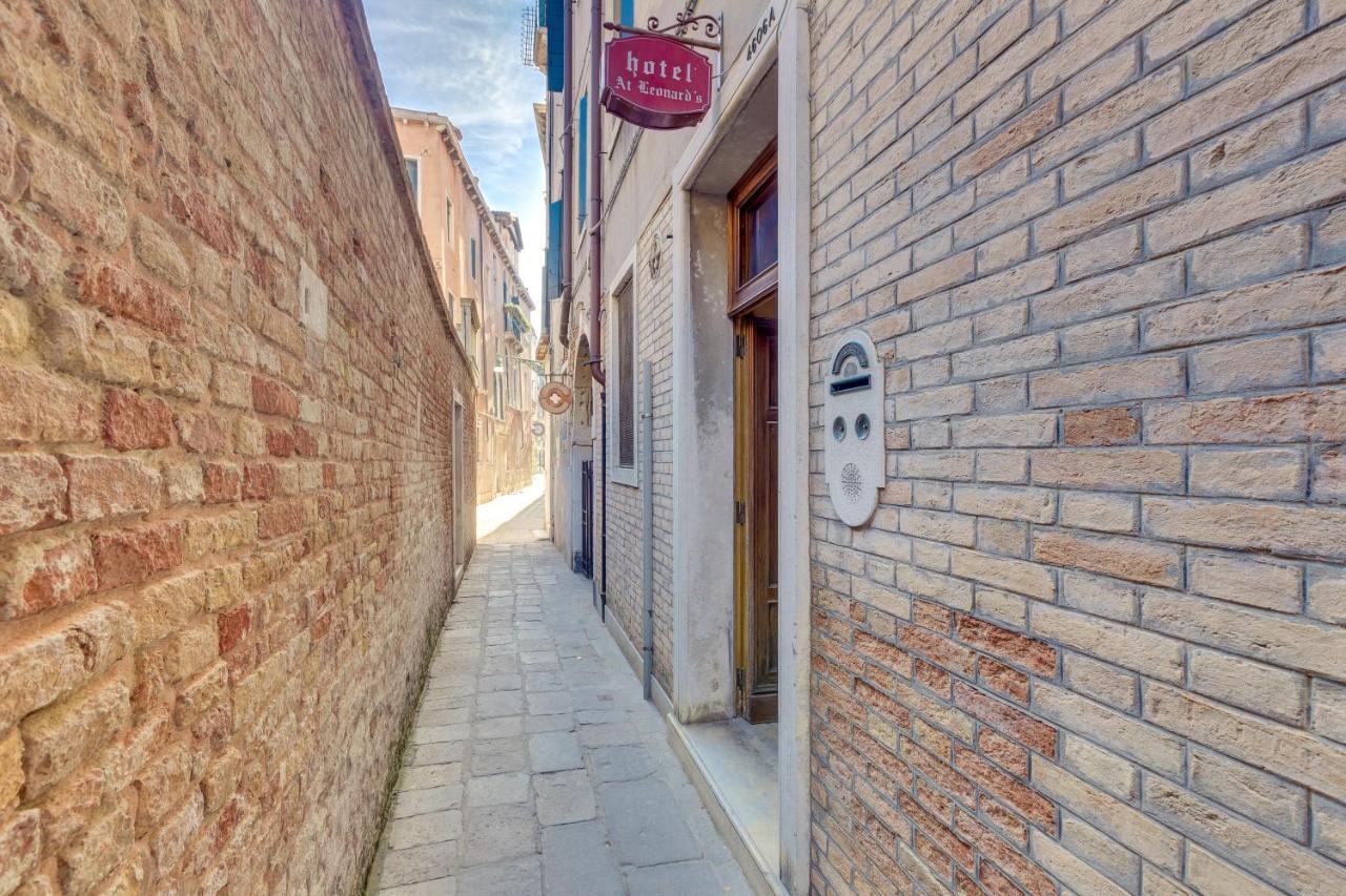 Hotel At Leonard Venice Exterior photo