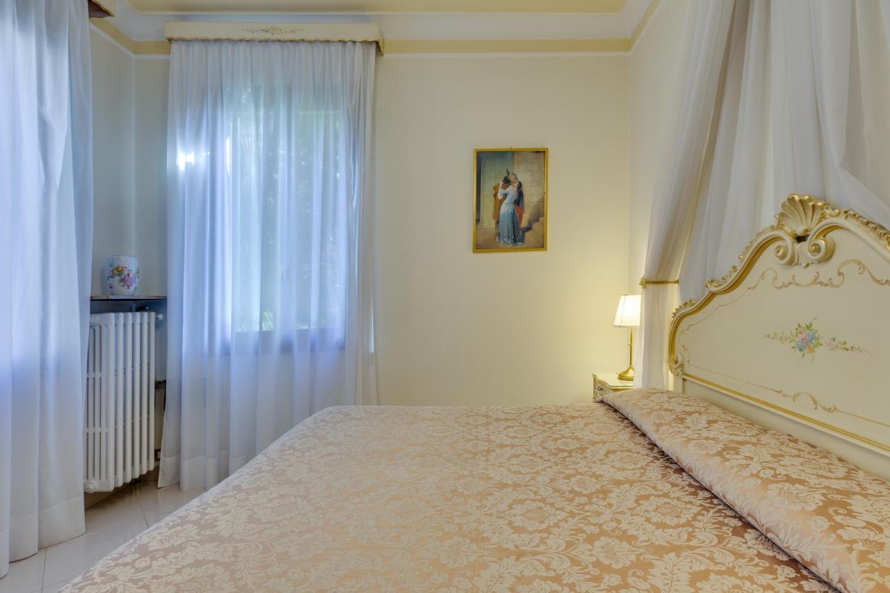 Hotel At Leonard Venice Exterior photo